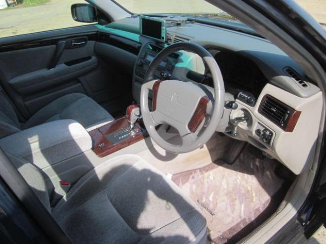 クラウンロイヤルエクストラLTD 4WD 2500 4Dr