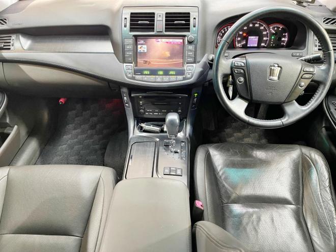クラウンアスリート2.5i-Fourナビパッケージ 4WD 5年保証 スマキー ナビTV Bカメ 自社認証工場 車検整備2年付 修復歴無 寒冷地仕様 禁煙