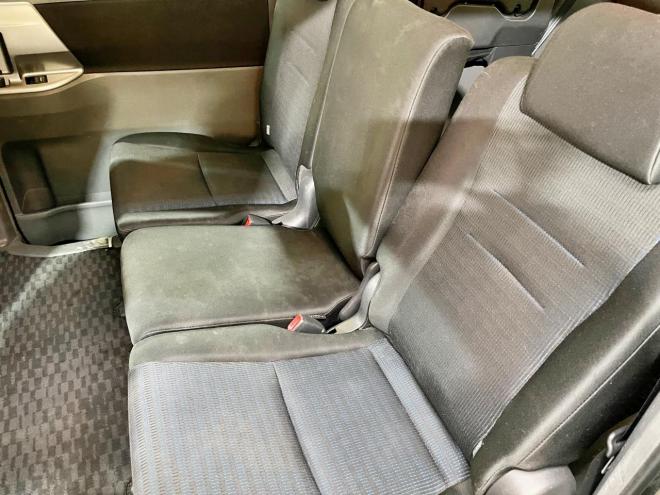ヴォクシー2.0Z 4WD 5年保証 スマキー パワスラ 自社認証工場 車検整備2年付 寒冷地仕様 禁煙