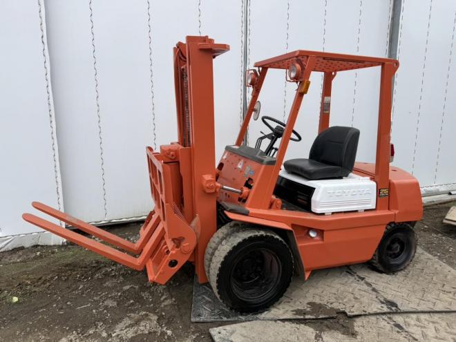 フォークリフト全塗装済 トヨタ 3FGL25 2.5トン ヒンジ付き ダブルタイヤ