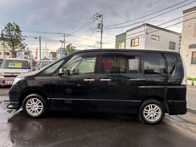 セレナ2.0 ハイウェイスター Vセレクション 4WD　両側ワンタッチオートスライドドア　ETC 2000