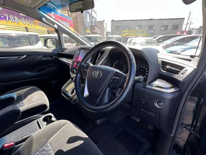 ヴェルファイア2.5 Z 4WD　寒冷地仕様　両側パワースライドドア　Bluetooth　ナビ　地デジ　衝突軽減ブレーキ　純正アルミホイール　　ビルトインETC　プッシュスタート　アイドリングストップ　サイドブレーキホールド 2500