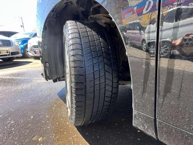 ヴェルファイア2.5 Z 4WD　寒冷地仕様　両側パワースライドドア　Bluetooth　ナビ　地デジ　衝突軽減ブレーキ　純正アルミホイール　　ビルトインETC　プッシュスタート　アイドリングストップ　サイドブレーキホールド 2500