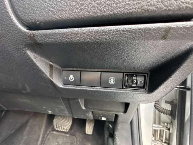 ノート1.2 S FOUR 4WD　ナビ　Bluetooth　アラウンドビューモニター　バックモニター　　オートホールド　アイドリングストップ　USB　スチールホイール冬　レーンキープアシスト　横滑り防止装置　コーナーセンサー　シートヒーター 1200