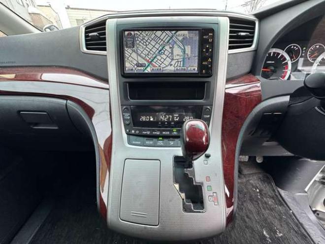 ヴェルファイア2.4 Z 4WD　片側パワースライドドア　Bluetooth　横滑り防止装置　コーナーセンサー　プッシュスタート　ビルトインETC　HDDナビ　ワンセグTV　バックモニター　社外18インチホイール夏 2400
