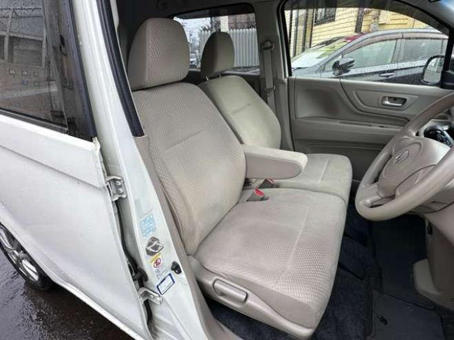 N-WGNG 4WD　4WD　SDナビ　Bluetooth　横滑り防止装置　スマートキー　アイ　社外アルミホイール夏　ドリングストップ　衝突安全BODY　ABS　スチールホイール冬 660