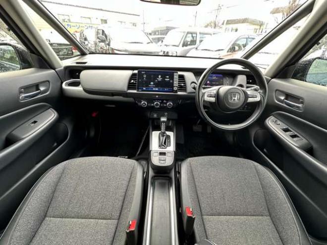 フィット1.5 e:HEV ホーム 4WD　純正ナビ　Bluetooth　バックカメラ　クルーズコントロール　コーナーセンサー　ハーフレザーシート　ETC　ミラーヒーター　横滑り防止装置　ブレーキホールド　USB前後　社外アルミホイール夏 1500
