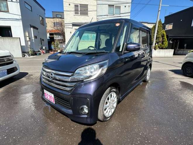 デイズルークスハイウェイスターX 4WD　片側パワースライドドア　SDナビ　地デジ　運転席シートヒーター　アイドリングストップ　アラウンドビューモニター　バックモニター　純正アルミホイール夏　プッシュスタート　インテリジェントキー 660