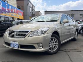 クラウン　ロイヤル 2.5 ロイヤルサルーン i-Four スペシャルナビパッケージ 4WD　 2500