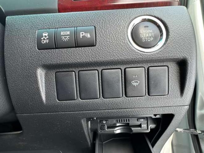 ヴェルファイア2.4 Z 4WD　左右パワースライドドア　プッシュスタート　コーナセンサー　　横滑り防止　ETC　社外アルミホイール冬　純正アルミホイール夏 2400