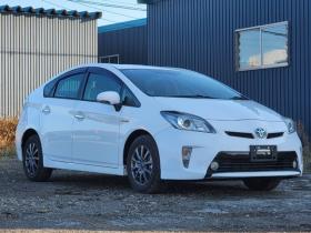 プリウス　1.8 S　下廻り防錆塗装済 コムテック製ドラレコ  ケンウッド製社外ナビ フルセグ Bluetooth バックカメラ ETC フロント&テールエアロ プッシュスタート スマートキー 社外アルミ 2WD 1800