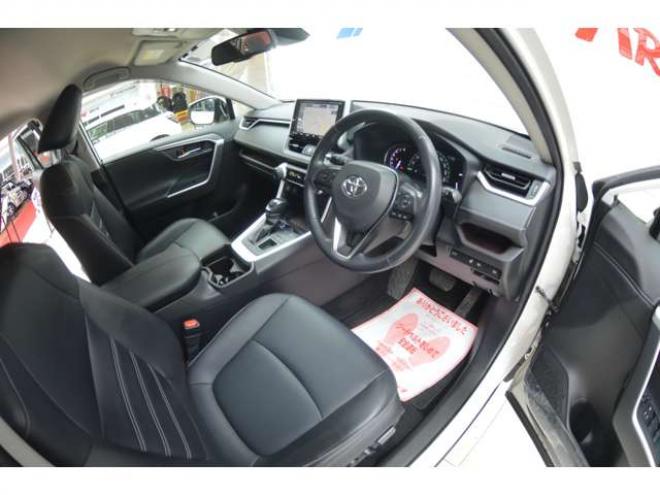 RAV-42.0 G 4WD　ワンオーナー車4WDプリクラッシュセーフティ黒革シートヒーターレーダークルーズコントロール8インチナビTVバックカメラLEDパワーバックドアステアリングヒーター横滑り防止装置パーキングセンサー 2000