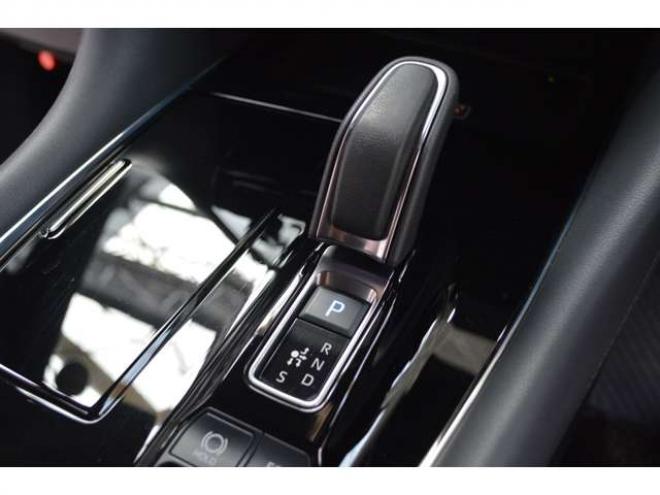 アルファードハイブリッド 2.5 エグゼクティブ ラウンジ E-Four 4WD　ワンオーナー車ハイブリッド4WDトヨタセーフティセンス7人乗りコネクティックナビ対応14インチディスプレイオーディオリアエンターテイメント本革サンルーフデジタルインナーミラーJBLプレミアムサウンドETC 2500