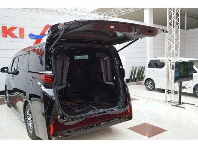 アルファードハイブリッド 2.5 エグゼクティブ ラウンジ E-Four 4WD　ワンオーナー車ハイブリッド4WDトヨタセーフティセンス7人乗りコネクティックナビ対応14インチディスプレイオーディオリアエンターテイメント本革サンルーフデジタルインナーミラーJBLプレミアムサウンドETC 2500