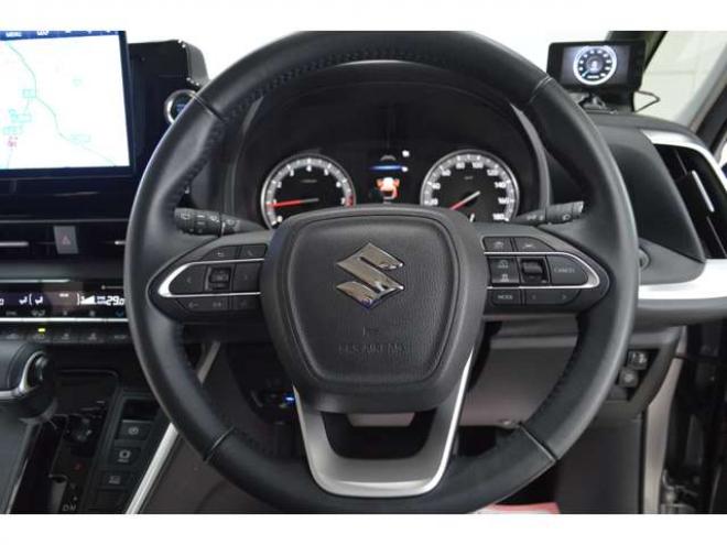 ランディ2.0 G 4WD　ワンオーナー車8人乗り4WDセーフティサポート搭載プリクラッシュセーフティ両側オートスライドドア9インチナビTVバックカメラETCレーダークルーズコントロールLEDドラレコシートヒーター 2000
