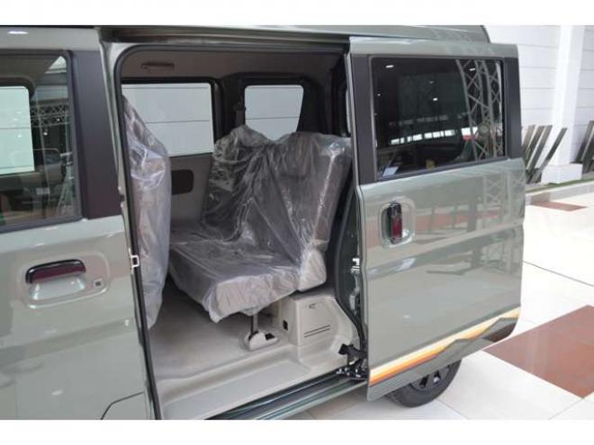 エブリィJリミテッド ハイルーフ 4WD　届出済未使用車4WDターボハイルーフセーフティサポート搭載アイドリングストップ両側オートスライドドア7インチワイドディスプレイオーディオハイビームアシストLEDライト後退時ブレーキサポート 登録済未使用車 660