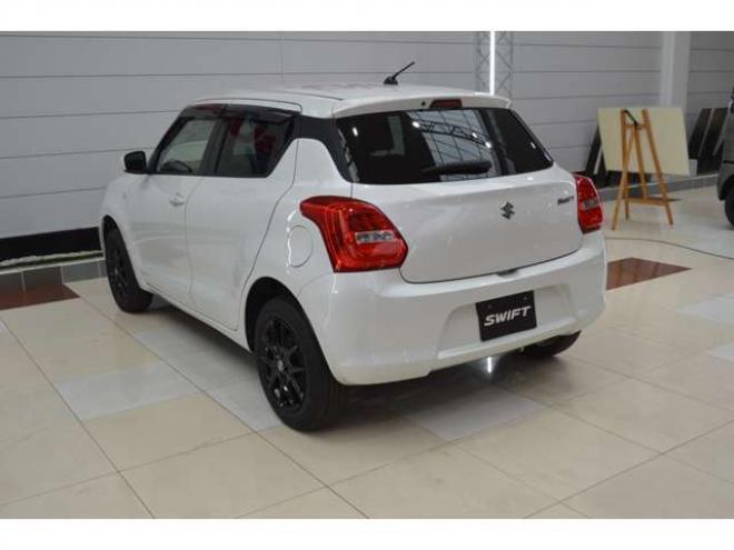 スイフト1.2 XG スズキ セーフティサポート非装着車 4WD　ワンオーナー車4WD横滑り防止装置ABSシートヒータードアミラーヒーターCDスマートキープッシュスタート社外15インチアルミ 1200