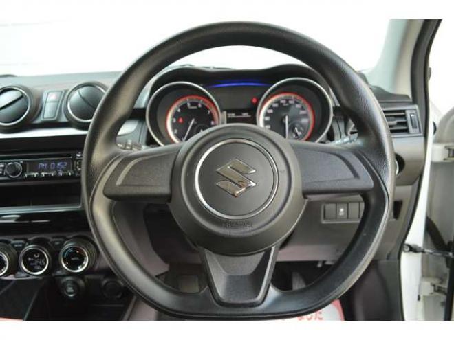 スイフト1.2 XG スズキ セーフティサポート非装着車 4WD　ワンオーナー車4WD横滑り防止装置ABSシートヒータードアミラーヒーターCDスマートキープッシュスタート社外15インチアルミ 1200