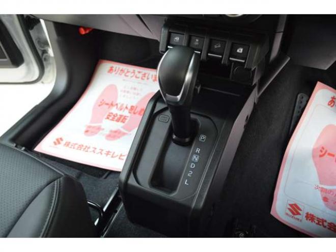 ジムニーXC 4WD　ワンオーナー車4WDターボ横滑り防止装置セーフティサポート搭載アイドリングストップ横滑り防止装置クルーズコントロール11インチディスプレイオーディオハイビームアシストLEDライト 660
