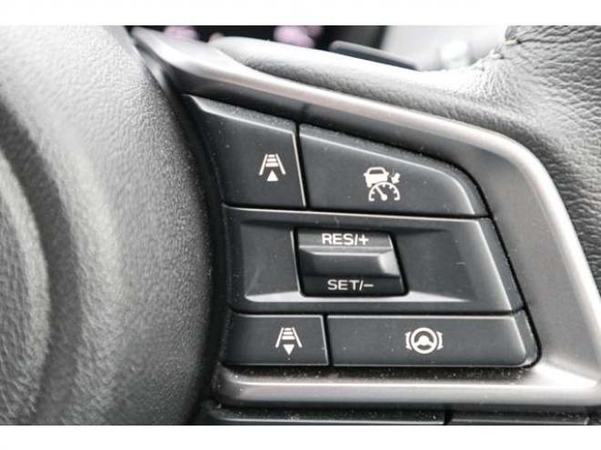 インプレッサハッチバック 2.0 ST 4WD　11.6インチディスプレイナビ　マルチビューカメラ　ETC　シートヒーター　電動パーキングブレーキ　パドルシフト 2000