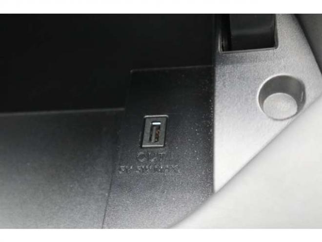セレナ2.0 ハイウェイスター 4WD　純正フルセグナビ　アラウンドビューカメラ　両側電動スライドドア　ハンズフリーオートスライドドア　インテリジェントパーキングアシスト　クルーズコントロール 2000