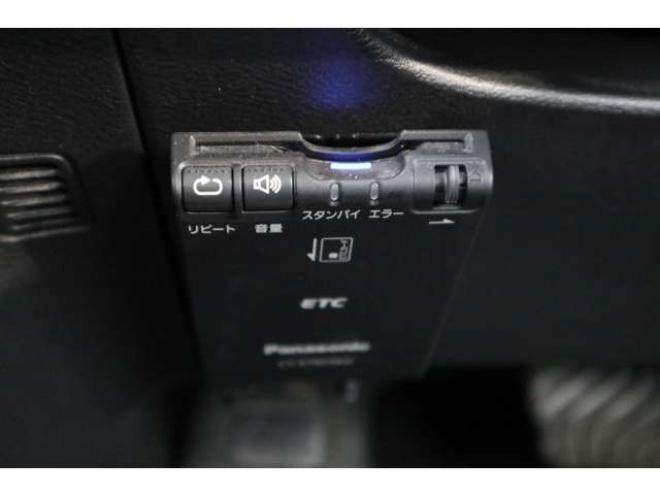 セレナ2.0 ハイウェイスター 4WD　純正フルセグナビ　アラウンドビューカメラ　両側電動スライドドア　ハンズフリーオートスライドドア　インテリジェントパーキングアシスト　クルーズコントロール 2000