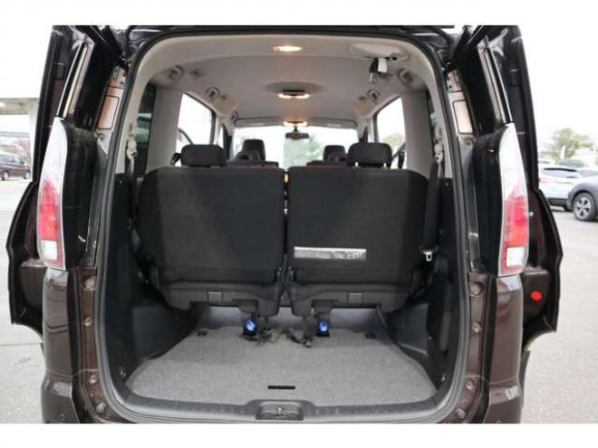 セレナ2.0 ハイウェイスター 4WD　純正フルセグナビ　アラウンドビューカメラ　両側電動スライドドア　ハンズフリーオートスライドドア　インテリジェントパーキングアシスト　クルーズコントロール 2000