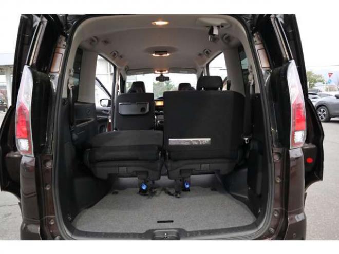 セレナ2.0 ハイウェイスター 4WD　純正フルセグナビ　アラウンドビューカメラ　両側電動スライドドア　ハンズフリーオートスライドドア　インテリジェントパーキングアシスト　クルーズコントロール 2000