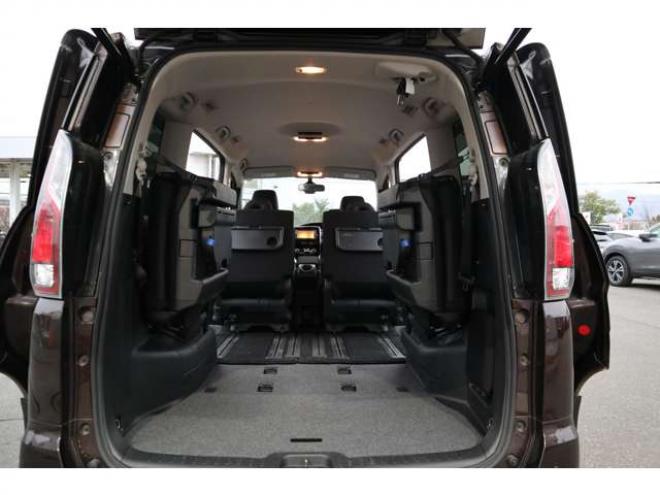 セレナ2.0 ハイウェイスター 4WD　純正フルセグナビ　アラウンドビューカメラ　両側電動スライドドア　ハンズフリーオートスライドドア　インテリジェントパーキングアシスト　クルーズコントロール 2000