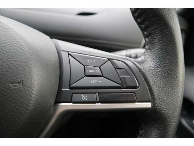 セレナ2.0 ハイウェイスター 4WD　純正フルセグナビ　アラウンドビューカメラ　両側電動スライドドア　ハンズフリーオートスライドドア　インテリジェントパーキングアシスト　クルーズコントロール 2000