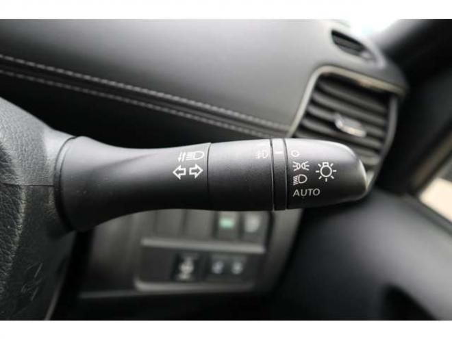 セレナ2.0 ハイウェイスター 4WD　純正フルセグナビ　アラウンドビューカメラ　両側電動スライドドア　ハンズフリーオートスライドドア　インテリジェントパーキングアシスト　クルーズコントロール 2000