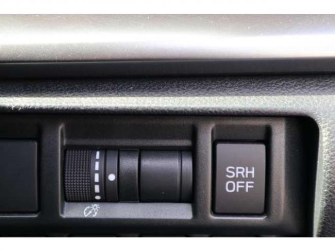 XV2.0i-L アイサイト 4WD　純正フルセグナビ　バックカメラ　ETC　電動パーキングブレーキ　ヘッドライトウォッシャー　アダプティブクルーズコントロール　LEDヘッドライト 2000