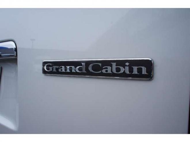 ハイエース2.7 グランドキャビン 4WD　令和7年11月登録　登録済未使用車 走行6キロ　パノラミックビューモニター デジタルインナーミラー　LEDヘッドランプ　LEDフォグランプ　ホワイトパールクリスタルシャイン　メーカー保証付 登録済未使用車 2700