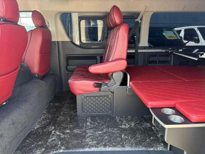ハイエース2.7 GL ロング ミドルルーフ 4WD　IFUU製　IF-WB8　10人乗り対面ラウンジベッド仕様　415COBRAクリーンルック3フロントスポイラー&バッドラッカー毒牙18インチAW　イクリプス製10.1インチフローティングナヒ　純正EGスターター 2700