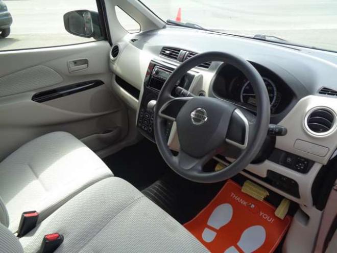 デイズX Vセレクション +SafetyII 4WD　スマートキー　アラウンドビューモニター　運転席シートヒーター 660