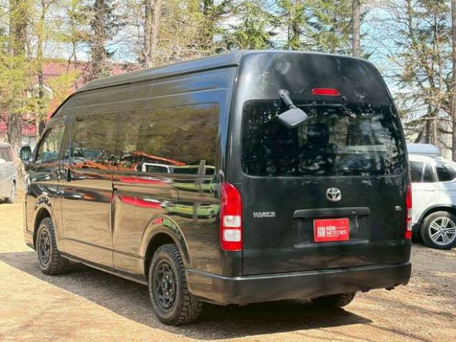ハイエースコミューター 2.5 GL ディーゼルターボ 4WD　社外アルミ　パワステ　パワーウィンドウ　キーレスエントリー　ETC　ドライブレコーダー　片側電動スライドドア　後席モニタ　TV　ナビ　バックカメラ　エアコン　ABS　横滑り防止装置　全塗装済 2500