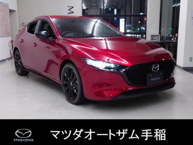 MAZDA3ファストバック 2.0 20S レトロスポーツエディション 4WD　登録済み未使用車/コネクティッドカー/全方位カメラ/パーキングセンサー/10.25インチモニター/メモリー電動シート/電動リアゲート/シートヒーター/18AW 登録済未使用車 2000