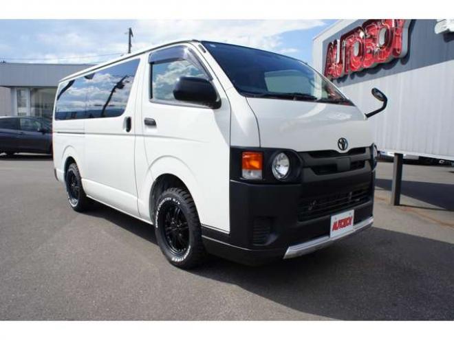 ハイエースバン2.8 DX ロング ディーゼルターボ 4WD　フロントシートセパレート仕様変更済　　　センターコンソール付　415COBRA丸目ライトキット&バッドラッカー16インチAW　415SAFARIフロントスポイラー　TOYOオープンカントリーR/T　電動格納ドアミラー 2800