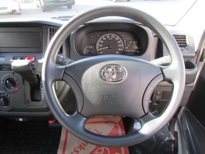 タウンエースバン1.5 GL 4WD　登録済未使用車/スマートアシスト/LEDヘッドライト/ベッドキット/MAD CROSS14インチホイール+ジオランダーX-AT/キーレス/アイドリングストップ/ディスプレイオーディオ 登録済未使用車 1500