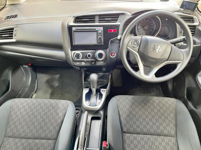 フィット13G Fパッケージ 4WD 5年保証 スマキー Bカメ 夏冬タイヤ 自社認証工場 車検整備2年付 寒冷地仕様 禁煙