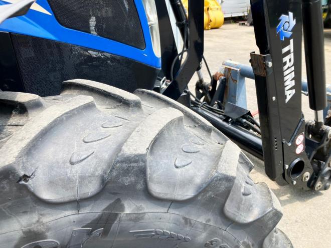 トラクターニューホランド　中古　T4.75
