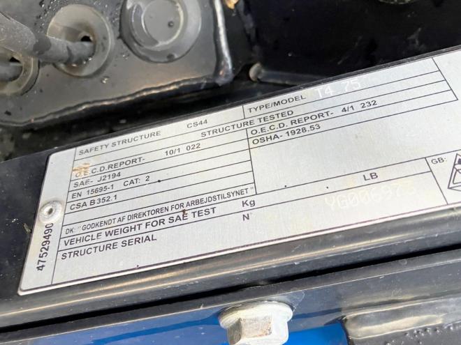 トラクターニューホランド　中古　T4.75