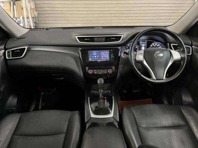 エクストレイル２０Ｘ　エクストリーマーＸ　エマージェンシーブレーキＰＫＧ　本州仕入　禁煙車　寒冷地仕様　エマージェンシーブレーキ　純正１７インチＡＷ　社外１７ＡＷ＋スタッドレスタイヤ付　ケンウッドナビ　フルセグ地デジ　ＤＶＤ再生　Ｂｌｕｅｔｏｏｔｈ対応　バックカメラ　ＥＴＣ 4WD 2000 5Dr