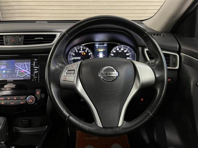 エクストレイル２０Ｘ　エクストリーマーＸ　エマージェンシーブレーキＰＫＧ　本州仕入　禁煙車　寒冷地仕様　エマージェンシーブレーキ　純正１７インチＡＷ　社外１７ＡＷ＋スタッドレスタイヤ付　ケンウッドナビ　フルセグ地デジ　ＤＶＤ再生　Ｂｌｕｅｔｏｏｔｈ対応　バックカメラ　ＥＴＣ 4WD 2000 5Dr