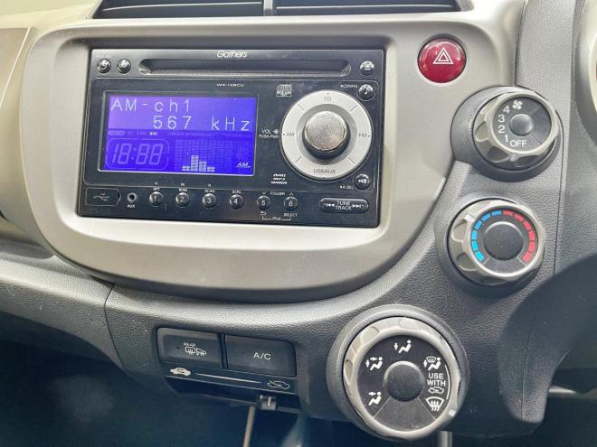 フィット1.3G 4WD 5年保証 夏冬タイヤ 自社認証工場 車検整備2年付 修復歴無 寒冷地仕様 禁煙