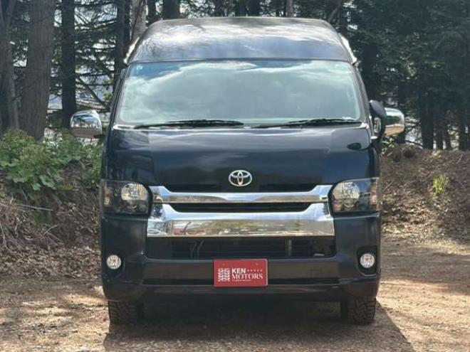 ハイエースコミューター 2.5 GL ディーゼルターボ 4WD　社外アルミ　パワステ　パワーウィンドウ　キーレスエントリー　ETC　ドライブレコーダー　片側電動スライドドア　後席モニタ　TV　ナビ　バックカメラ　エアコン　ABS　横滑り防止装置　全塗装済 2500