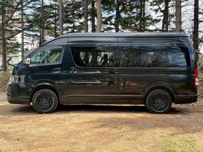 ハイエースコミューター 2.5 GL ディーゼルターボ 4WD　社外アルミ　パワステ　パワーウィンドウ　キーレスエントリー　ETC　ドライブレコーダー　片側電動スライドドア　後席モニタ　TV　ナビ　バックカメラ　エアコン　ABS　横滑り防止装置　全塗装済 2500