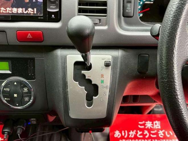 ハイエースバン3.0 スーパーGL ロング ディーゼルターボ 4WD　社外ナビ　地デジ　バックカメラ　ベットキット　ETC　記録簿　パワステ　パワーウィンドウ　エアコン　キーレスエントリー　盗難防止装置　ABS 3000