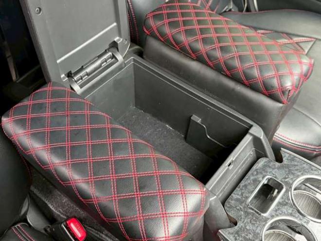 ハイエースバン3.0 スーパーGL ロング ディーゼルターボ 4WD　社外ナビ　地デジ　バックカメラ　ベットキット　ETC　記録簿　パワステ　パワーウィンドウ　エアコン　キーレスエントリー　盗難防止装置　ABS 3000