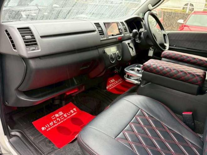 ハイエースバン3.0 スーパーGL ロング ディーゼルターボ 4WD　社外ナビ　地デジ　バックカメラ　ベットキット　ETC　記録簿　パワステ　パワーウィンドウ　エアコン　キーレスエントリー　盗難防止装置　ABS 3000